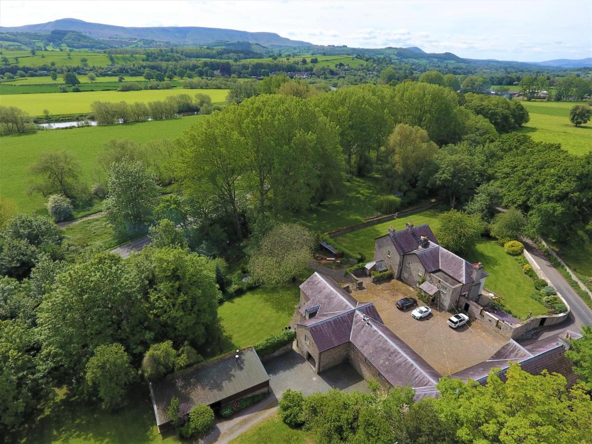 Glanhenwye Courtyard Cottages Glasbury ภายนอก รูปภาพ