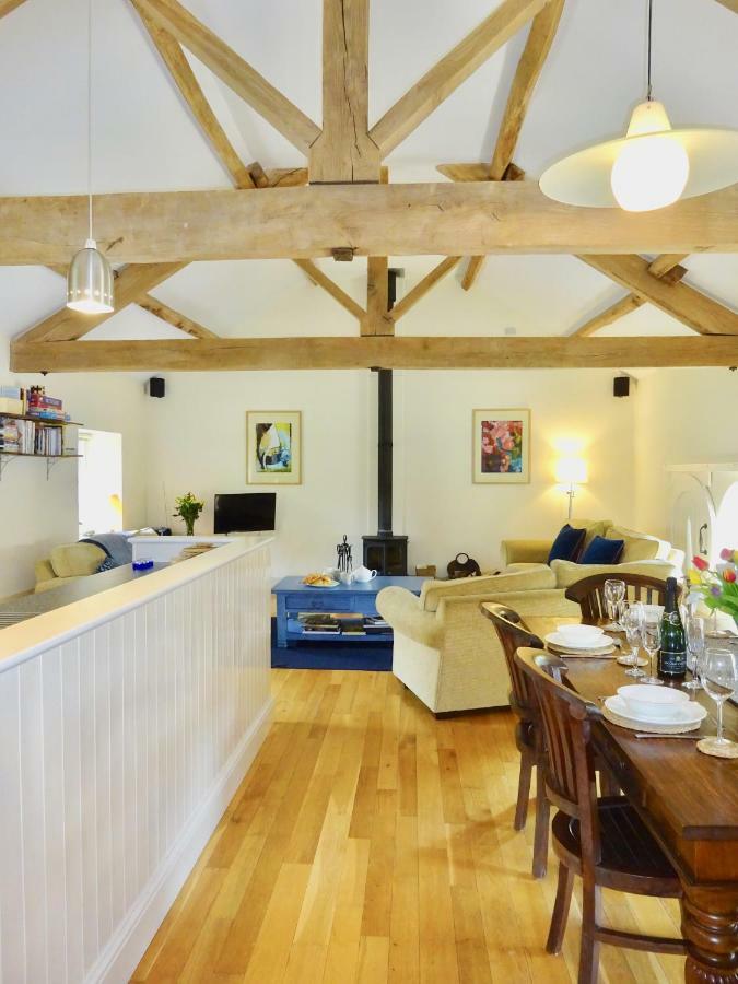 Glanhenwye Courtyard Cottages Glasbury ภายนอก รูปภาพ