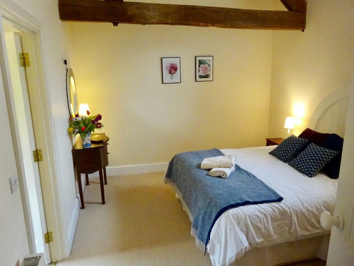 Glanhenwye Courtyard Cottages Glasbury ภายนอก รูปภาพ