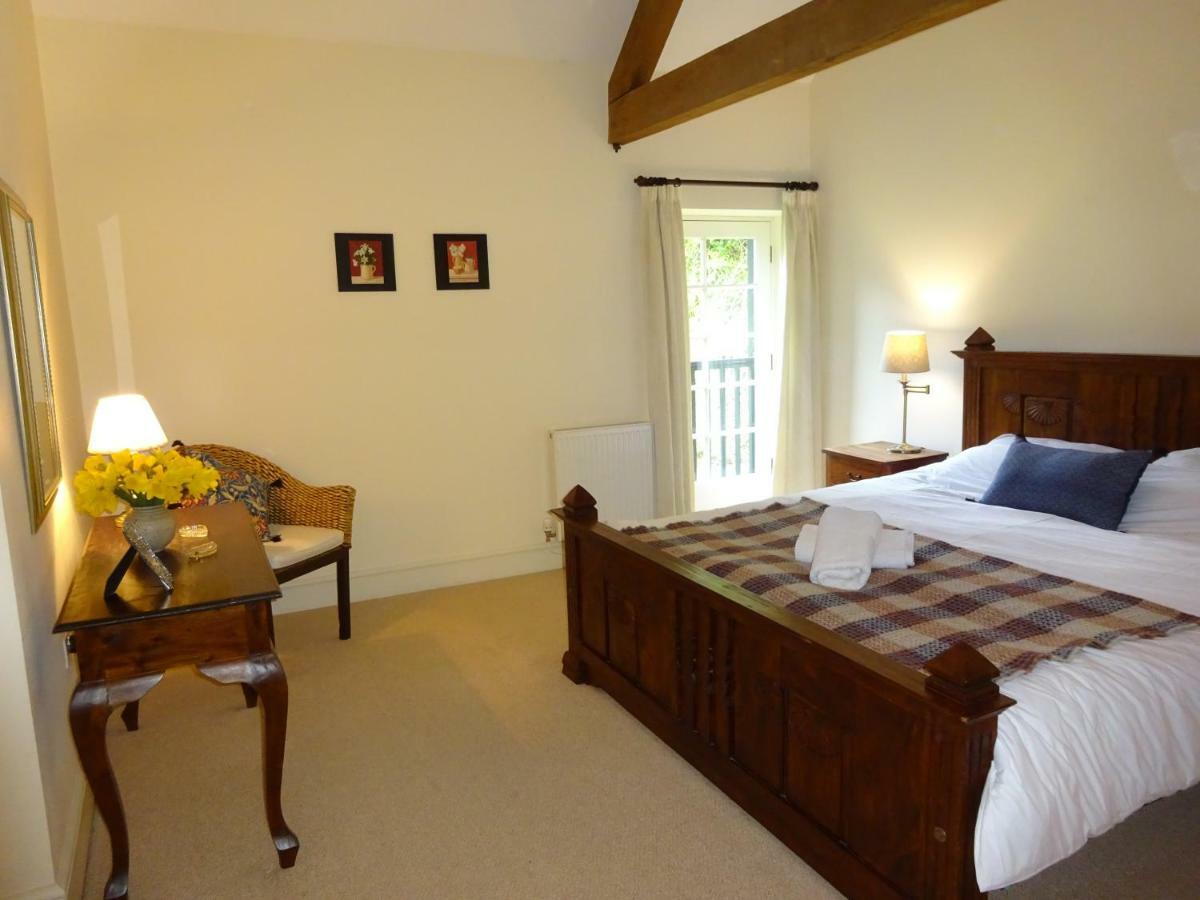 Glanhenwye Courtyard Cottages Glasbury ภายนอก รูปภาพ